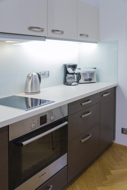 Modern Apartment Vsehrdova Прага Экстерьер фото